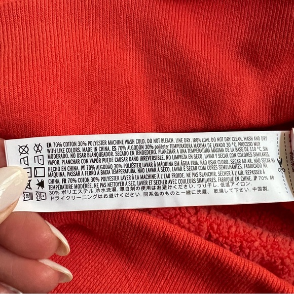 FOREVER 21 RED REWORKED CROPPED FLEECE RAGLAN PULLOVER HOODIE SIZE SMALL - Picture 8 of 9